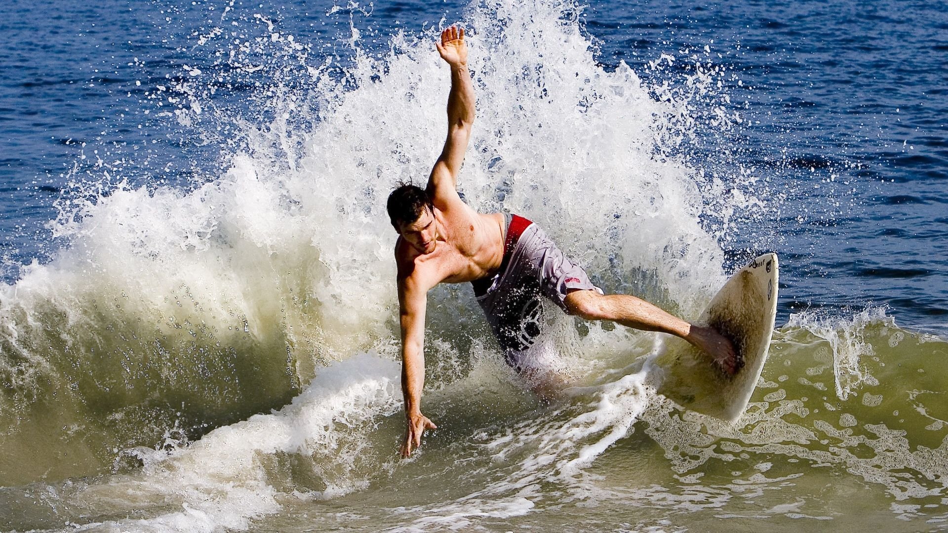 _国际沙滩排球赛：夏日沙滩的激情碰撞_，沙滩排球赛视频